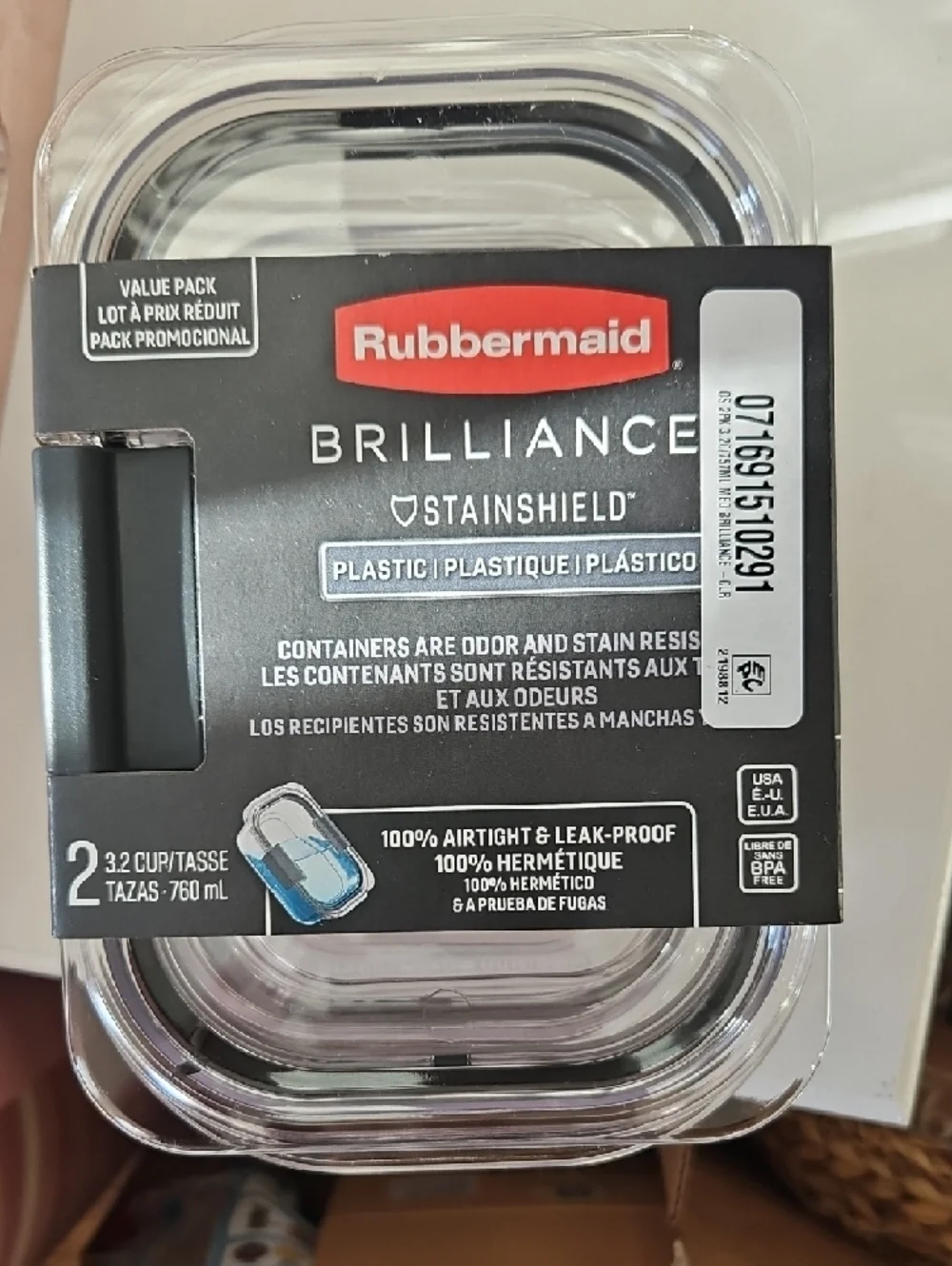 Rubbermaid Brilliance Clear Plastic Food Containers with Black Sleeve
